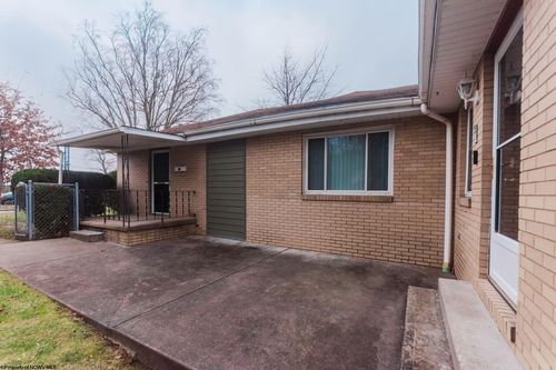 16 Warrick St, Morgantown, WV, 26505-4740 | Card Image