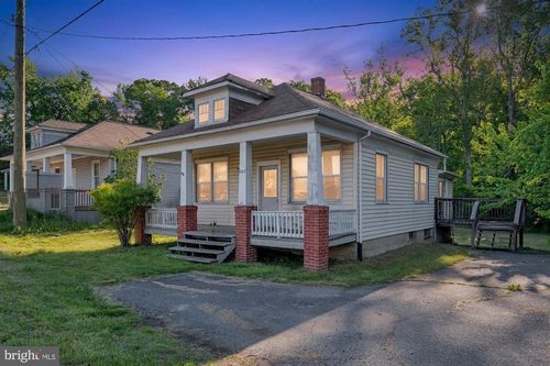268 Cambridge St, FREDERICKSBURG, VA, 22405-1922 | Card Image