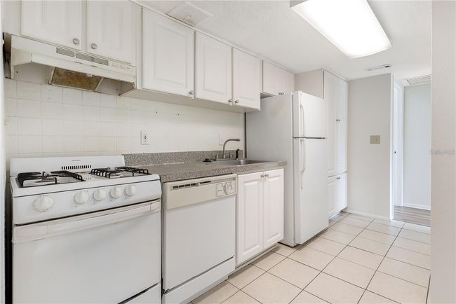 APT-300 - 109 Oyster Bay Cir, Condo with 2 bedrooms, 2 bathrooms and null parking in ALTAMONTE SPRINGS FL | Image 7
