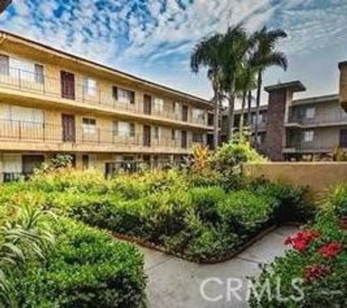 111-8505 Columbus Ave, North Hills, CA, 91343-6611 | Card Image