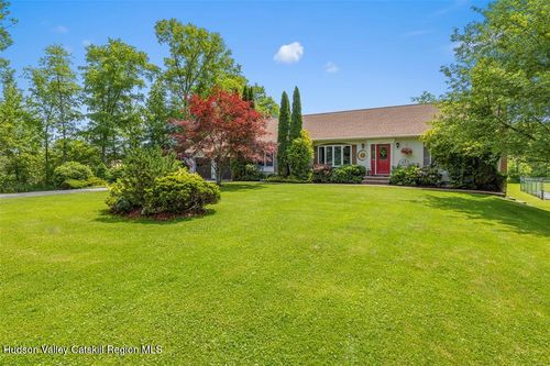 107 Burnt Meadow Rd, Gardiner, NY, 12525-5148 | Card Image