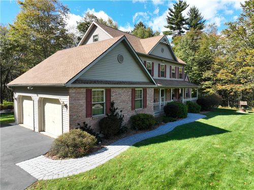 138 Scenic Dr, Blakeslee, PA, 18610-7733 | Card Image