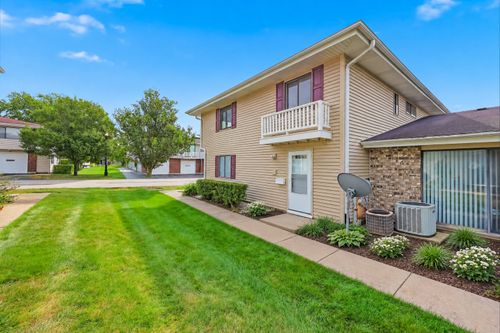 18-18 Eastham Ct, Schaumburg, IL, 60193-1230 | Card Image