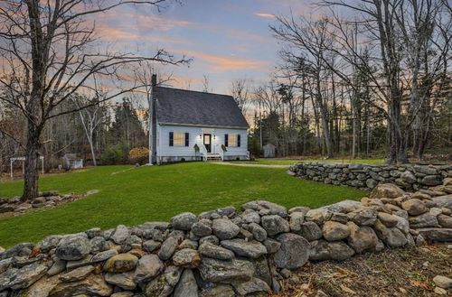 10 Upton Rd, Mont Vernon, NH, 03057-1512 | Card Image