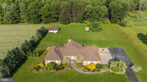 882 Rolling Stone Rd, MORRISDALE, PA, 16858-8908 | Card Image