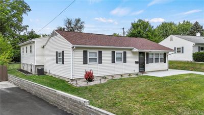 129 E Doris Drive, House other with 5 bedrooms, 2 bathrooms and null parking in Fairborn OH | Image 1