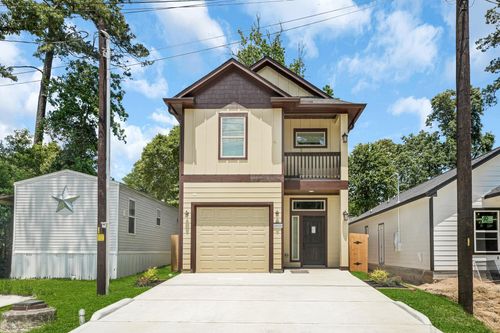 16936 W Ivanhoe, Montgomery, TX, 77316-6731 | Card Image