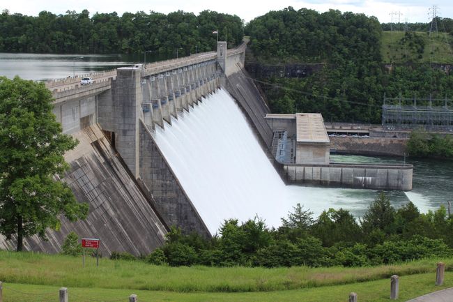 Bull Shoals Dam releasing water at max p | Image 27