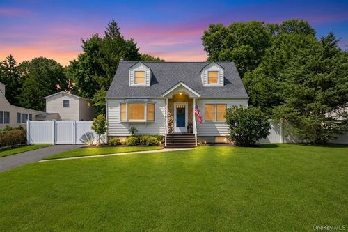 21 Wilson Ave, Nesconset, NY, 11767-1924 | Card Image