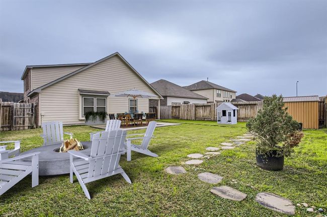 Back yard virtually staged | Image 9