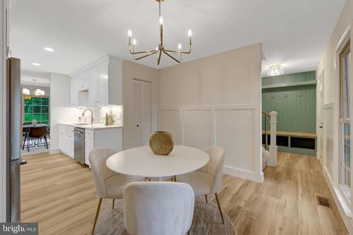 2931 Village Spring Ln, VIENNA, VA, 22181-6113 | Card Image