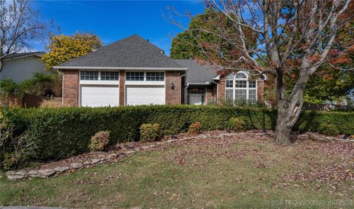 8803 75th St, Tulsa, OK, 74133-3108 | Card Image