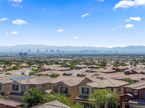 180 Petaluma Valley Dr, Las Vegas, NV, 89138-6154 | Card Image