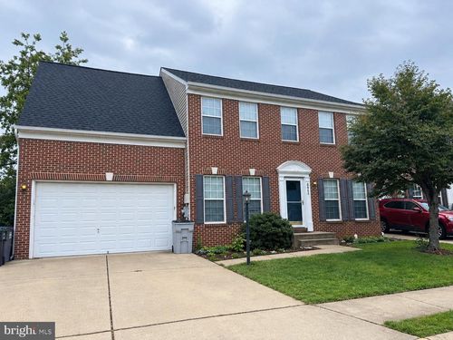 8643 Adrienne Pl, MANASSAS, VA, 20110-8453 | Card Image