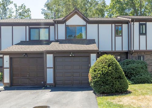12 Amber Ct, Poughkeepsie, NY, 12603-1062 | Card Image