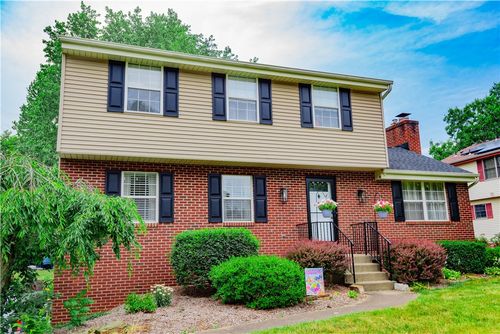 5037 Sunnyslope Dr, Gibsonia, PA, 15044-7758 | Card Image