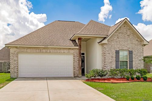 40067 Maddie Dr, Prairieville, LA, 70769 | Card Image