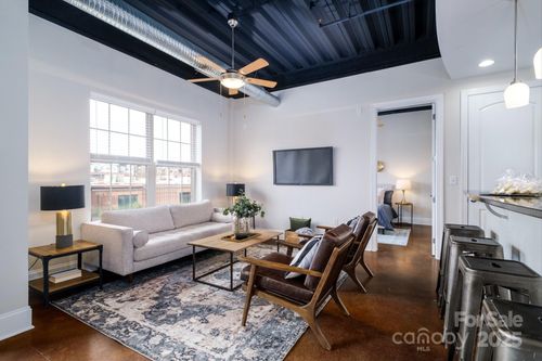 apt-203-2338 Yadkin Ave, Charlotte, NC, 28205-1887 | Card Image