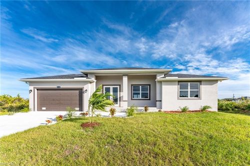 8350 Walbert St, PORT CHARLOTTE, FL, 33981-3942 | Card Image