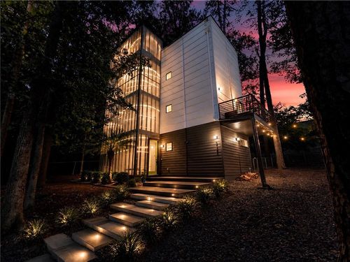 5724 Kayron Dr, Sandy Springs, GA, 30328-5120 | Card Image