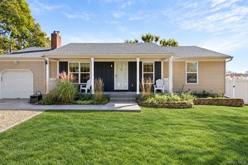 99 Johns Neck Rd, Shirley, NY, 11967-4141 | Card Image