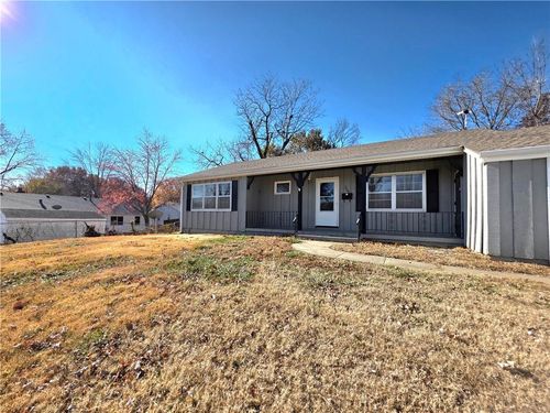 302 S Mitchell St, Warrensburg, MO, 64093-2534 | Card Image