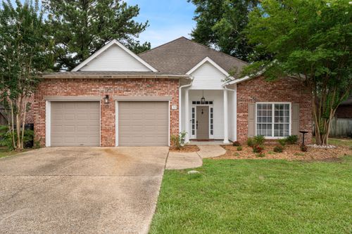 38 Stones Throw Dr, Hattiesburg, MS, 39402-9021 | Card Image