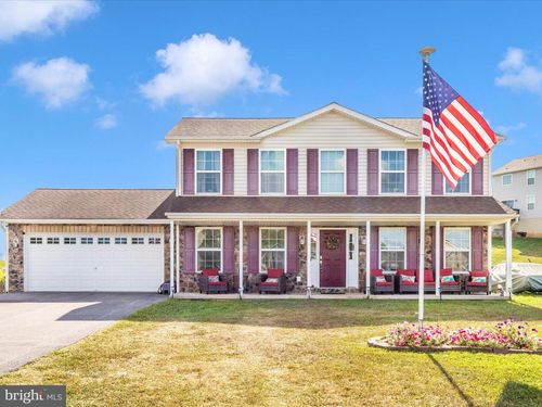 7 Spyglass Dr, MARTINSBURG, WV, 25403-1393 | Card Image