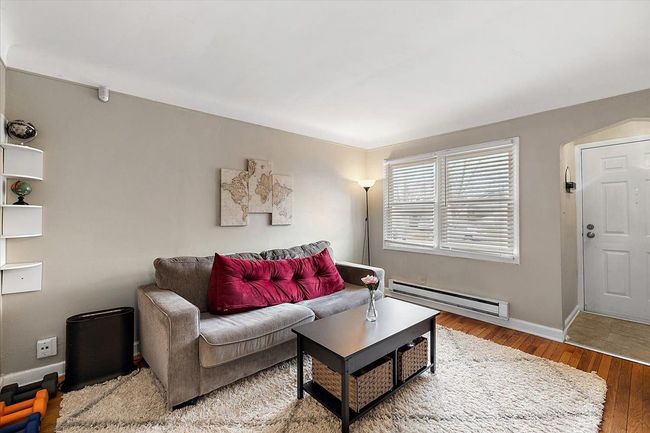 110 W Shevlin Ave, House other with 2 bedrooms, 1 bathrooms and null parking in Hazel Park MI | Image 4