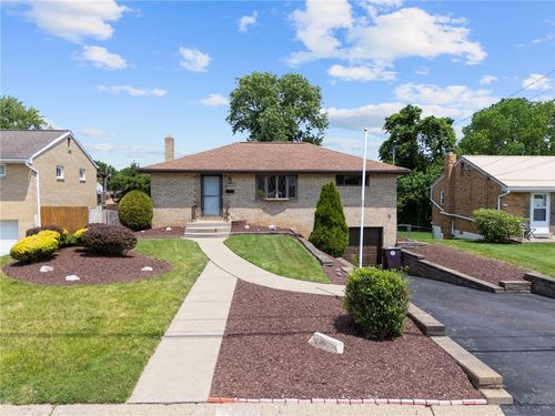 5249 Holiday Dr, Baldwin Boro, PA, 15236 | Card Image