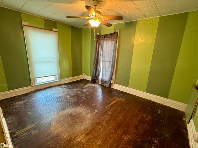 315 S Division St, Home with 3 bedrooms, 1 bathrooms and 1 parking in Audubon IA | Image 20