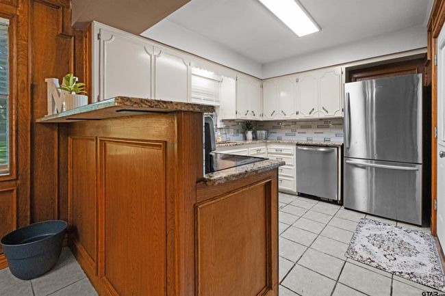 1330 Powers Powers Dr, House other with 3 bedrooms, 2 bathrooms and null parking in Tyler TX | Image 7