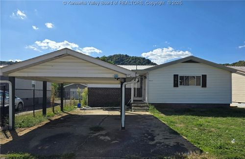 5207 Church Dr, Charleston, WV, 25306-6217 | Card Image