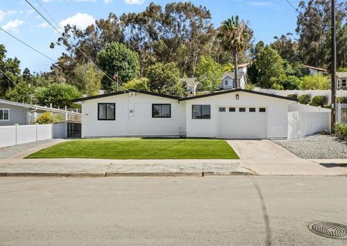 669 Skyview St, El Cajon, CA, 92020-7254 | Card Image