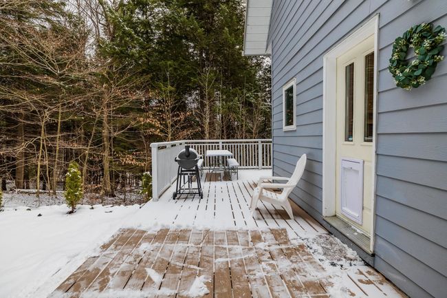 Deck to main entrance | Image 35