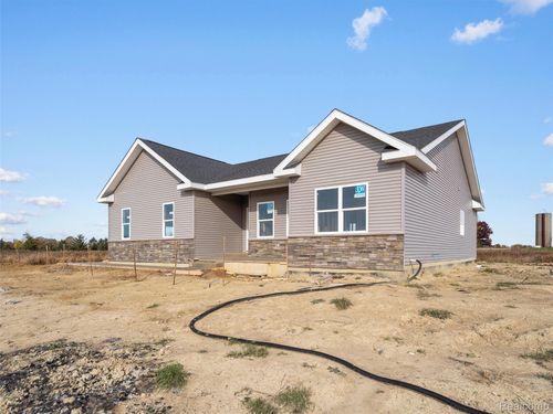 8555 Emerald Ln, Almont, MI, 48003-8127 | Card Image