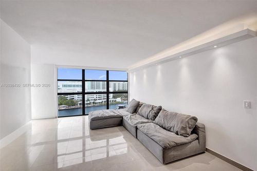 1022-400 Leslie Dr, Hallandale Beach, FL, 33009-2914 | Card Image