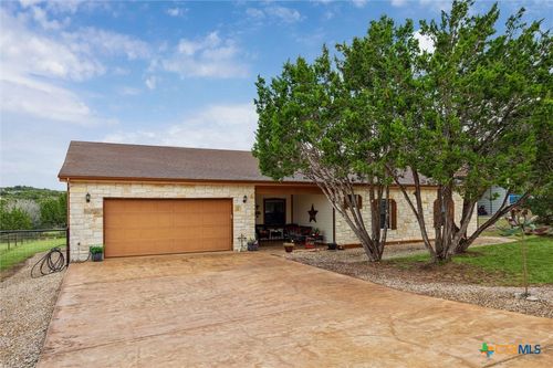 1524 Log Cabin Ln, Fischer, TX, 78623-2085 | Card Image