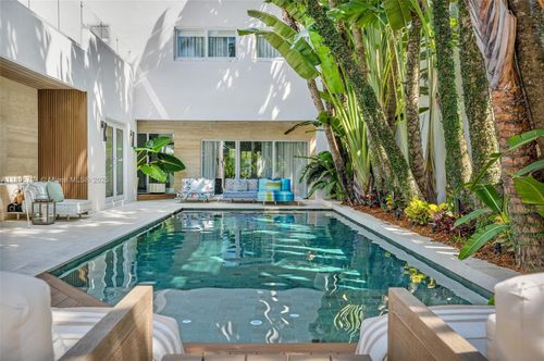 3330 Crystal Ct, Coconut Grove, FL, 33133-3335 | Card Image