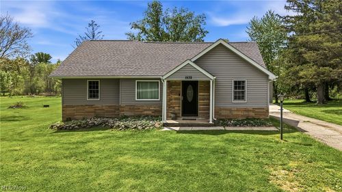 1532 S Stateline Rd, Masury, OH, 44438-9705 | Card Image