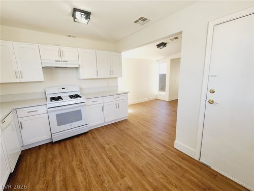 6232 Espinosa Ave, Las Vegas, NV, 89108-3329 | Card Image