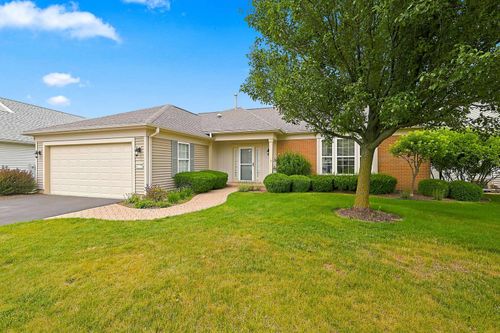 13470 Crestview Dr, Huntley, IL, 60142-7807 | Card Image