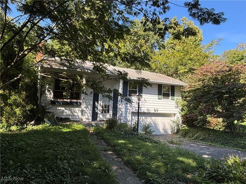 6225 Selkirk Dr, Madison, OH, 44057-2058 | Card Image