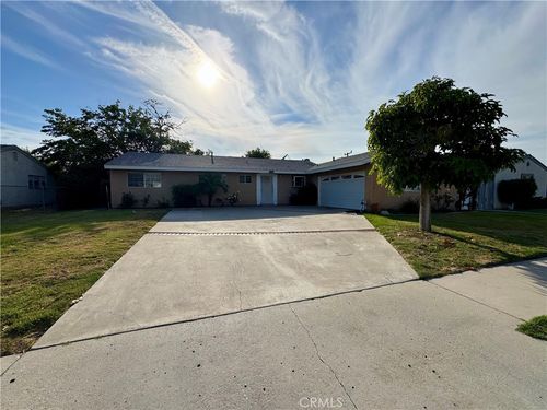 1255 Lawrence Cir, Simi Valley, CA, 93065-4537 | Card Image