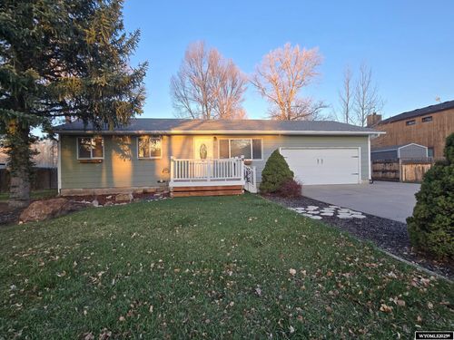 341 E Cottonwood Dr, Mountain View, WY, 82939-5073 | Card Image