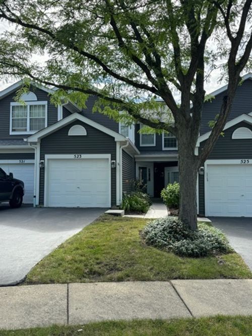 523 Peebles Ct, Batavia, IL, 60510-9261 | Card Image