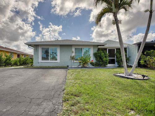 7581 Deuce Ln, Greenacres, FL, 33467-3137 | Card Image