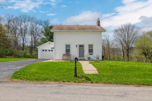 10716 Green Rd, Wakeman, OH, 44889-9639 | Card Image