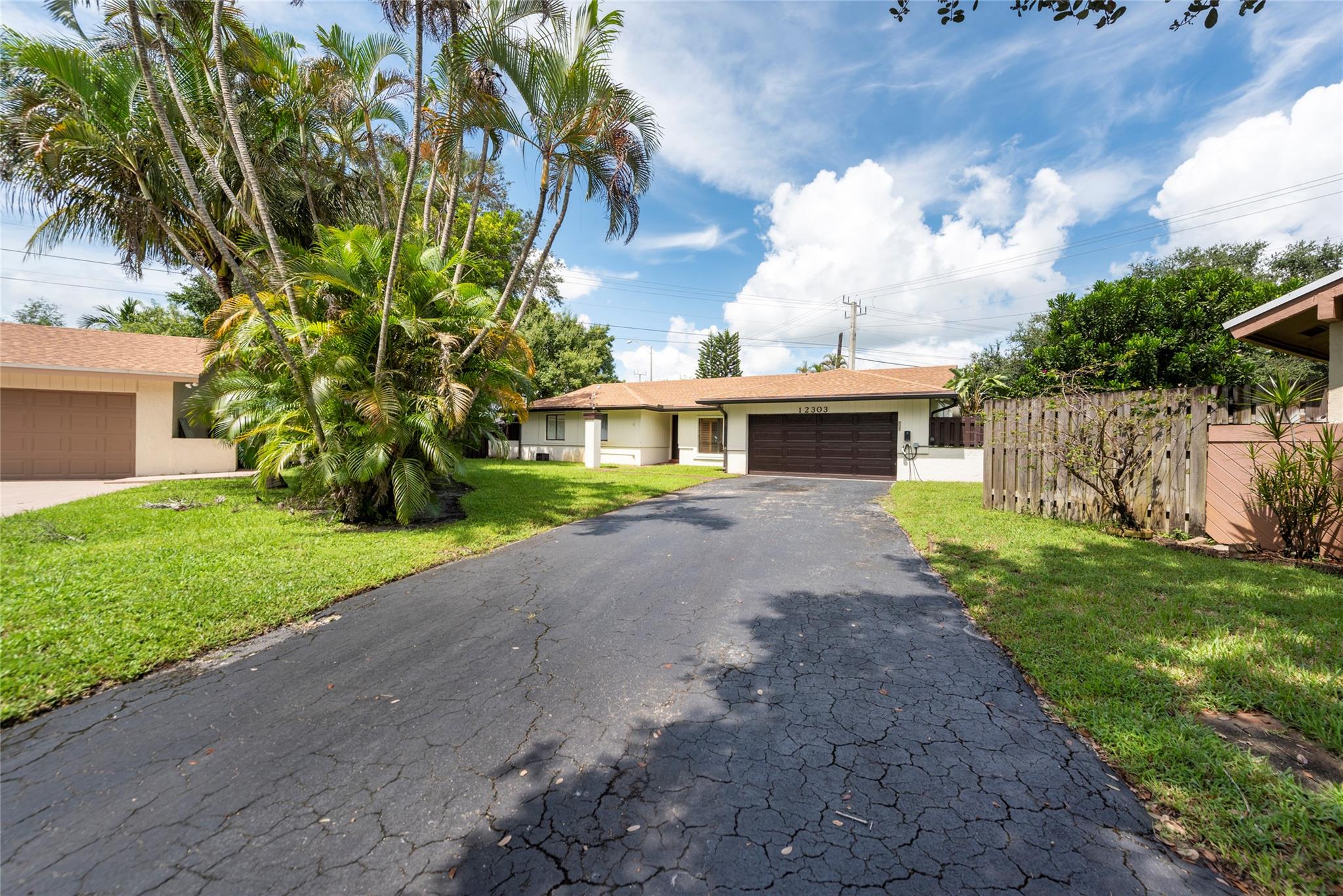 Paseo Way, Hollywood, FL 33026