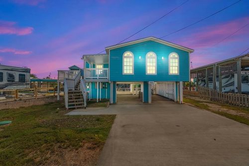 739 Copano Cove Rd, Rockport, TX, 78382-9526 | Card Image